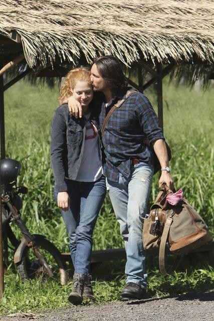 Still of Martin Henderson and Rachelle Lefevre in Off the Map (2011)