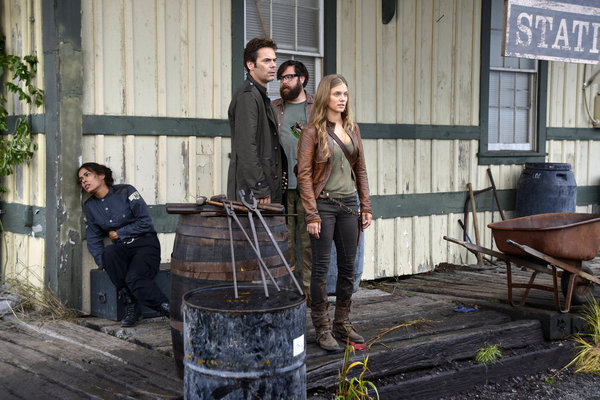 Still of Daniella Alonso, Billy Burke, Zak Orth and Tracy Spiridakos in Revolution (2012)