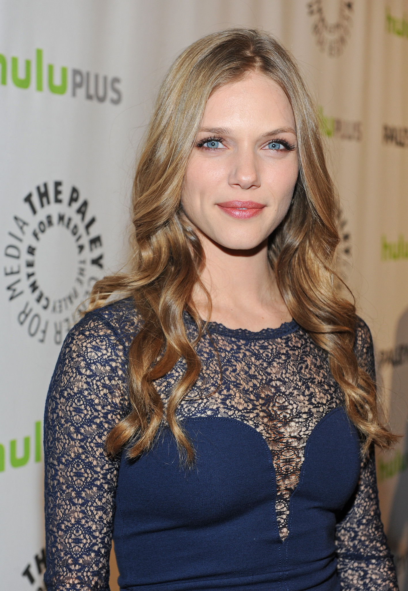 Tracy Spiridakos at event of Revolution (2012)