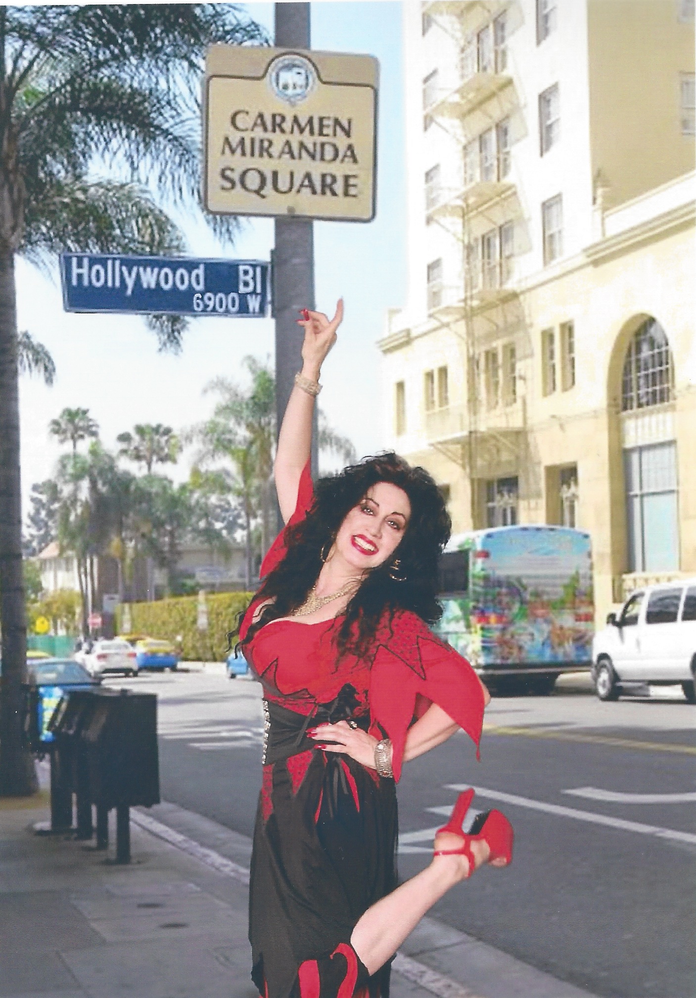 Miranda at Carmen Miranda Square