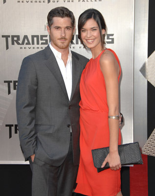 Odette Annable and Dave Annable at event of Transformers: Revenge of the Fallen (2009)