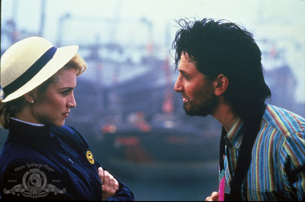 Still of Madonna and Sean Penn in Shanghai Surprise (1986)