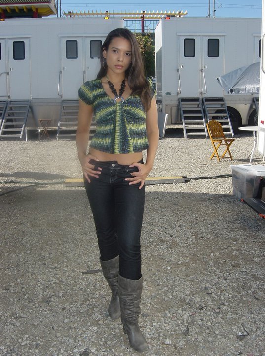 Actress Valenzia Algarin... Set of SouthLand... 2011