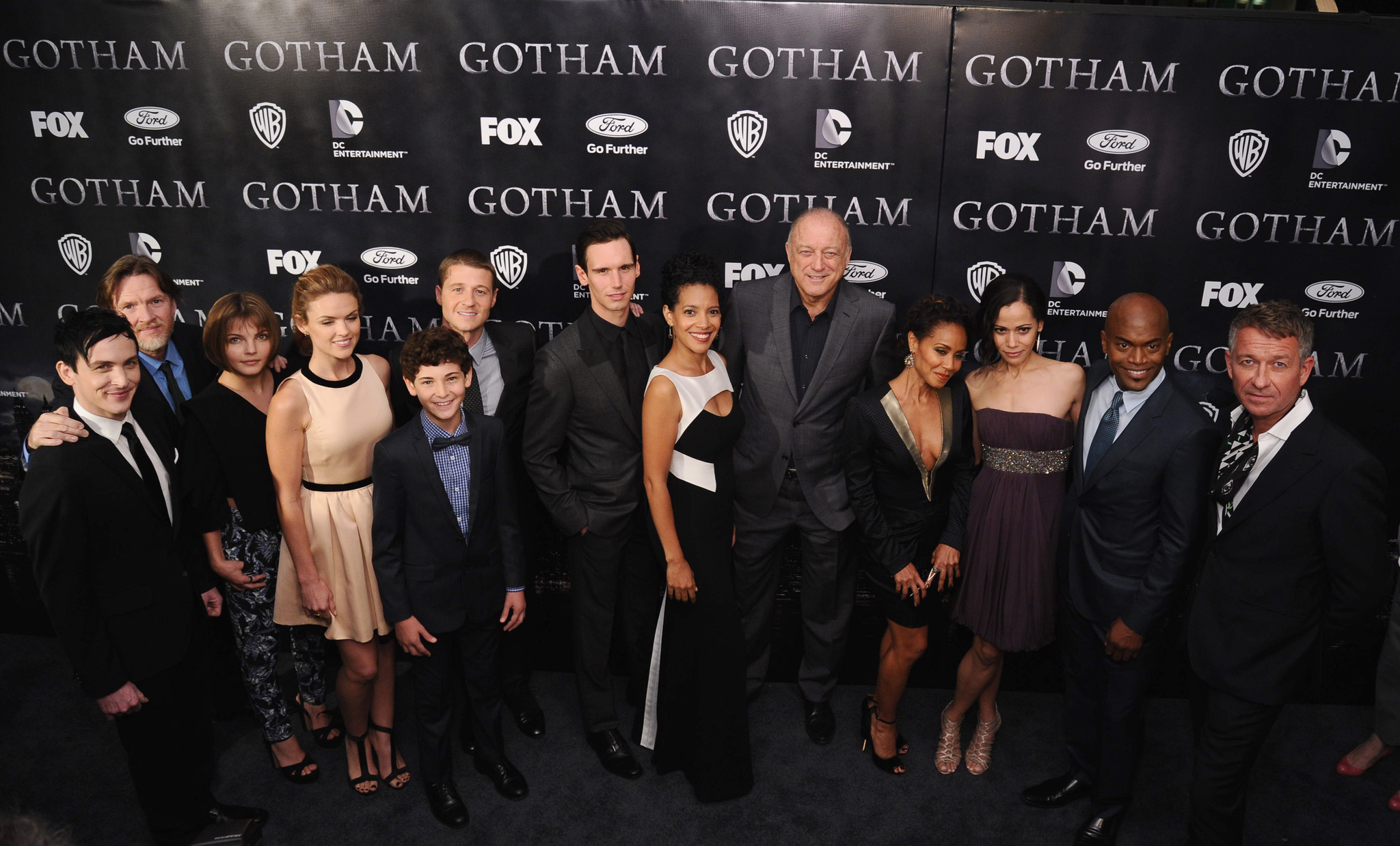 Jada Pinkett Smith, Donal Logue, John Doman, Sean Pertwee, Ben McKenzie, Zabryna Guevara, Victoria Cartagena, Andrew Stewart-Jones, Erin Richards, David Mazouz, Robin Lord, Camren Bicondova and Cory Michael Smith at event of Gotham (2014)