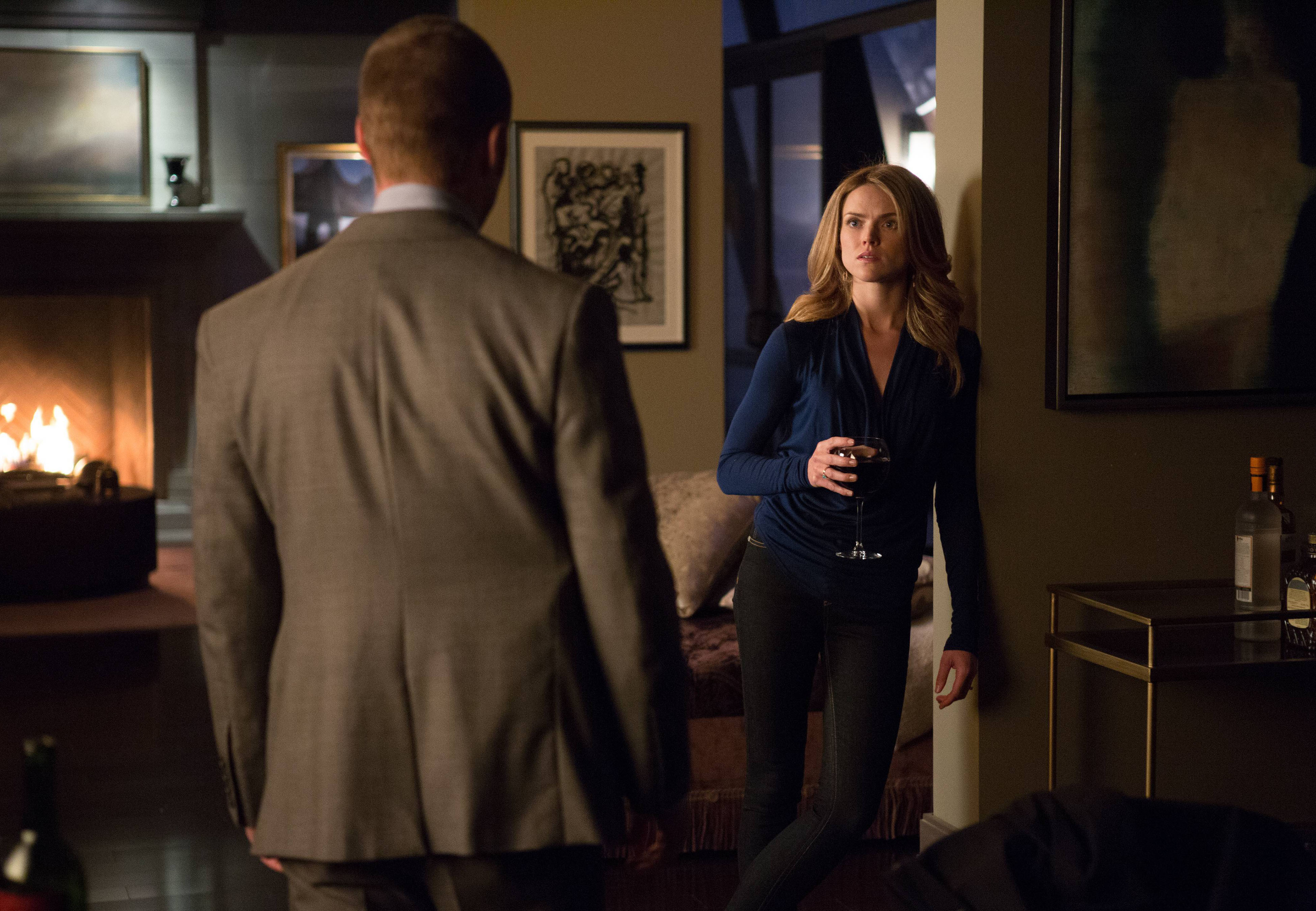 Still of Ben McKenzie and Erin Richards in Gotham (2014)