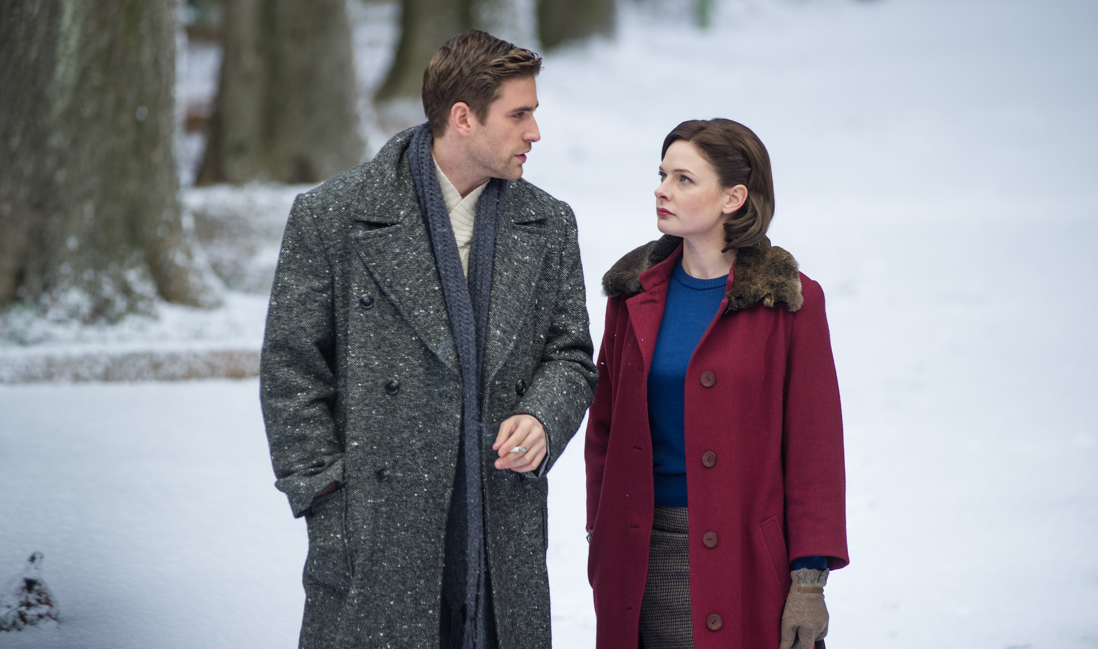 Rebecca Ferguson (Katya) and Oliver Jackson-Cohen (Misha) in Despite the Falling Snow