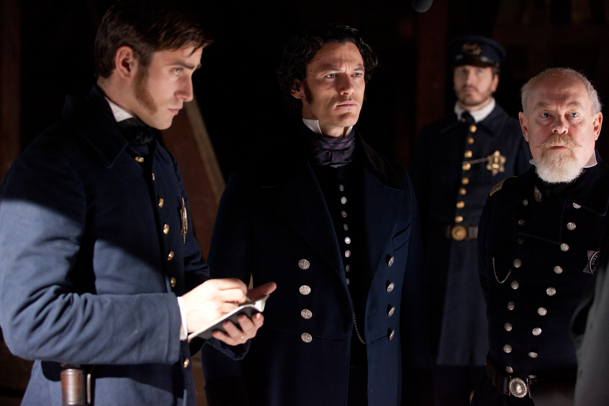 Still of Brendan Gleeson, Luke Evans and Oliver Jackson-Cohen in Varnas (2012)