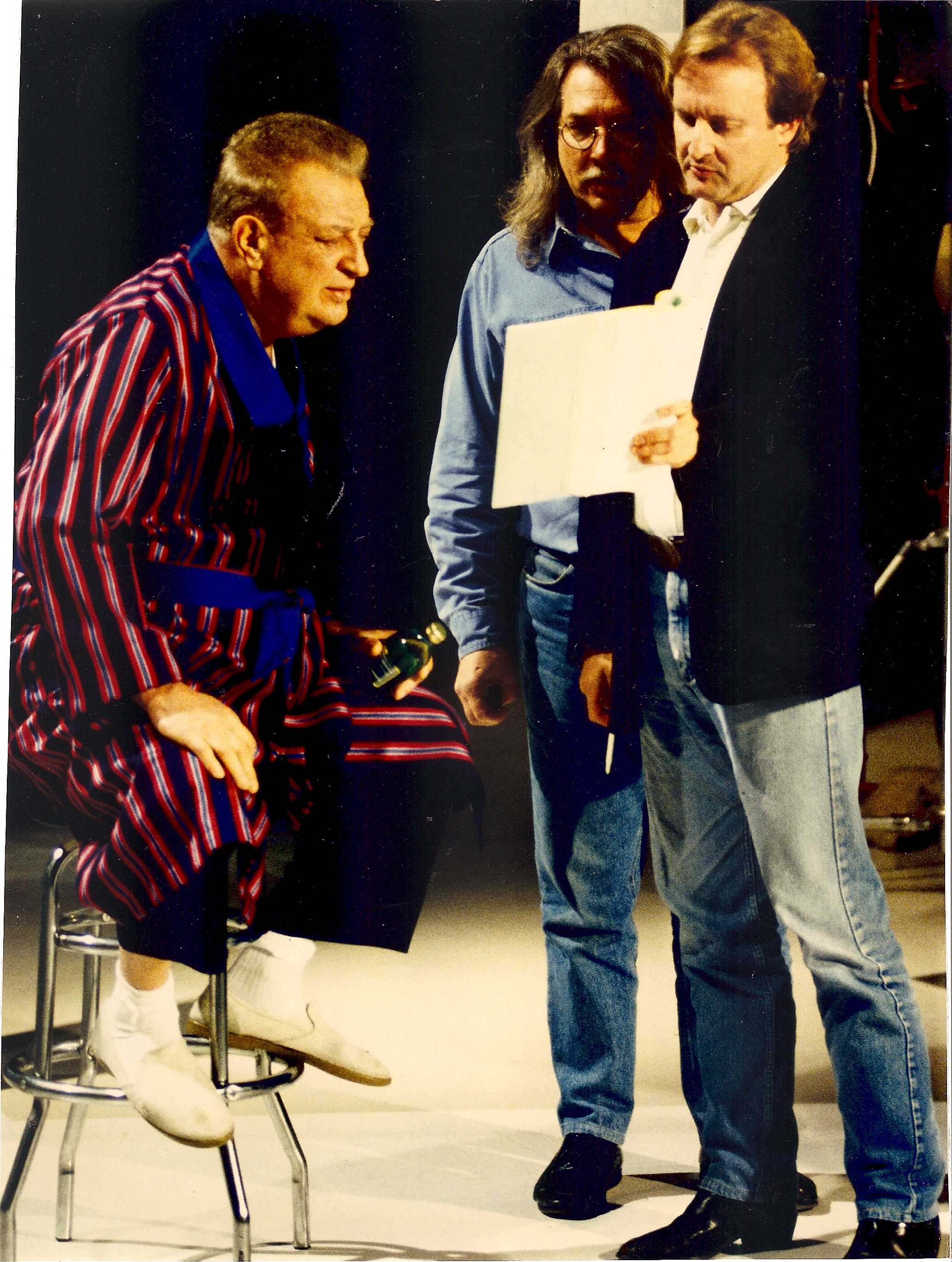 Rodney Dangerfield, Bob Zmuda & John Davies on set of COMEDY SALUTE TO ANDY KAUFMAN.