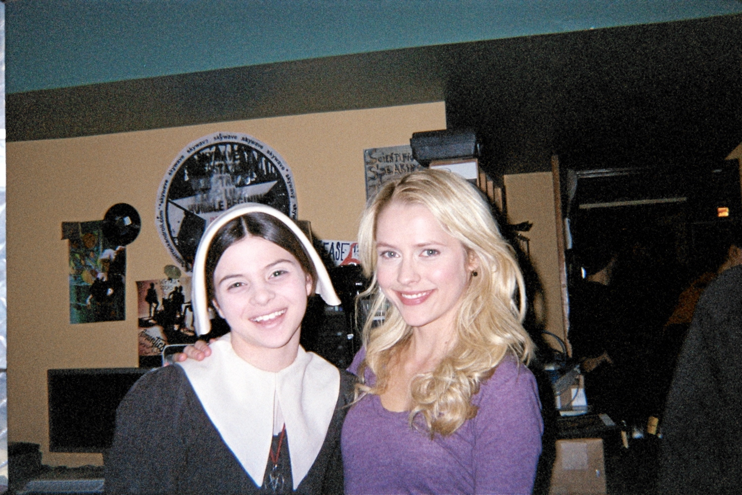 Nicole and Teresa Palmer on the set of Sorcerer's Apprentice