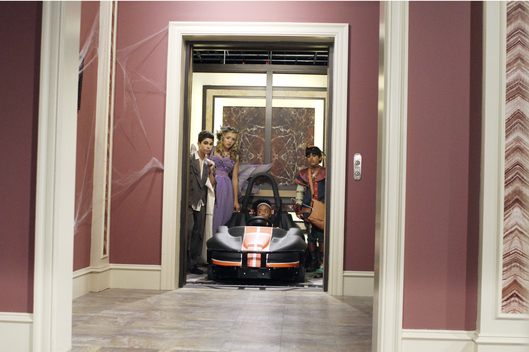 Still of Peyton List, Cameron Boyce, Skai Jackson and Karan Brar in Jessie: The Whining (2012)