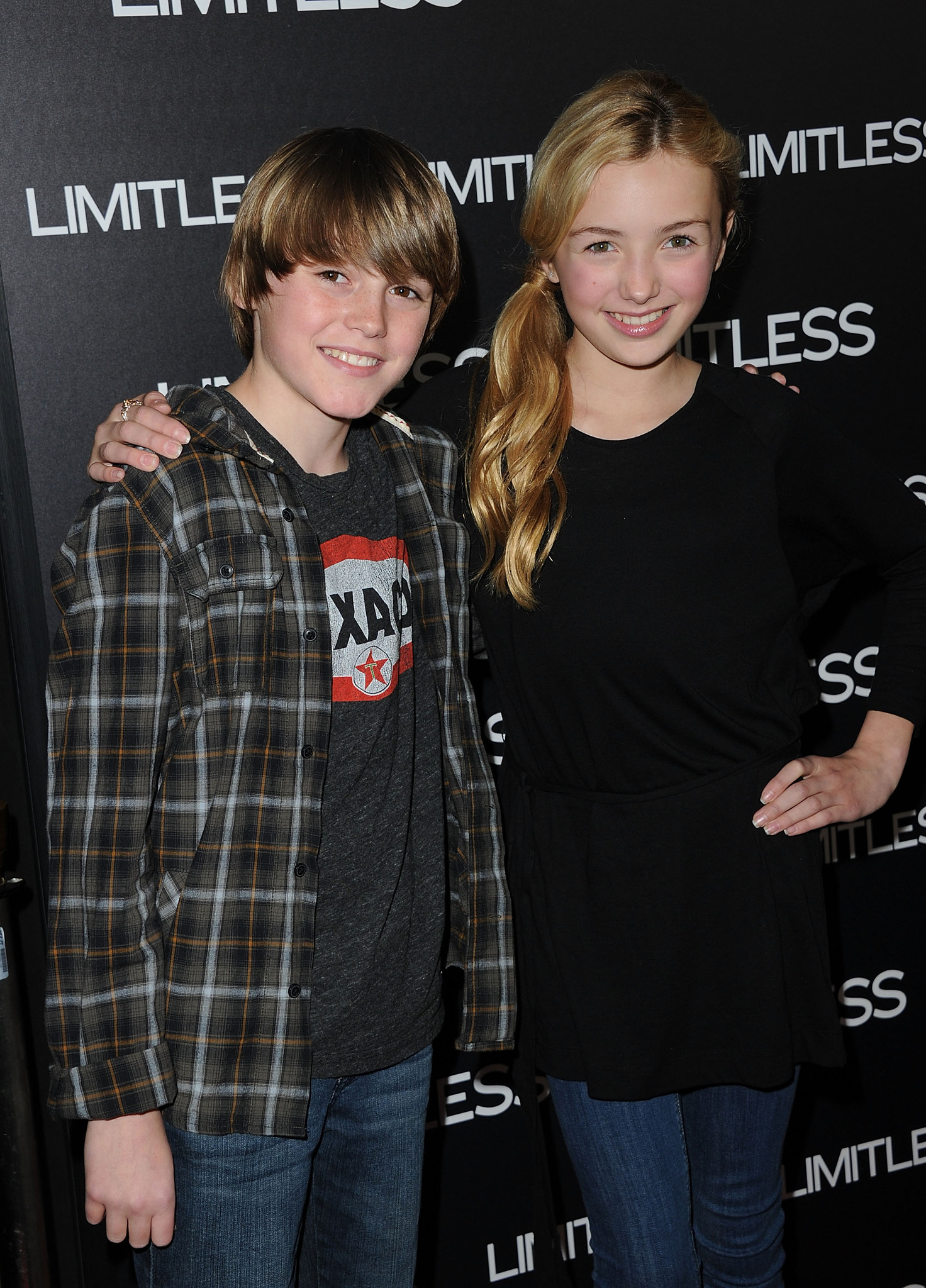 Spencer List and Peyton List at event of Salutinis efektas (2011)