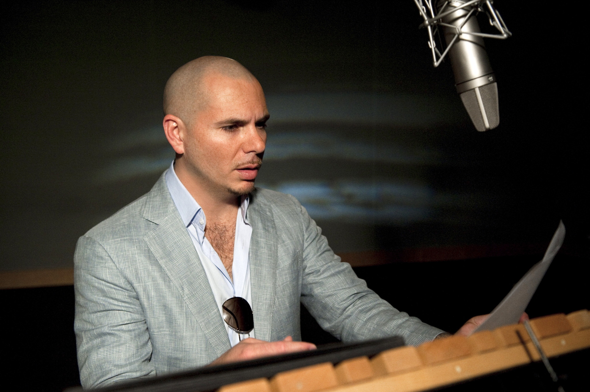 Pitbull in Paslaptinga karalyste (2013)