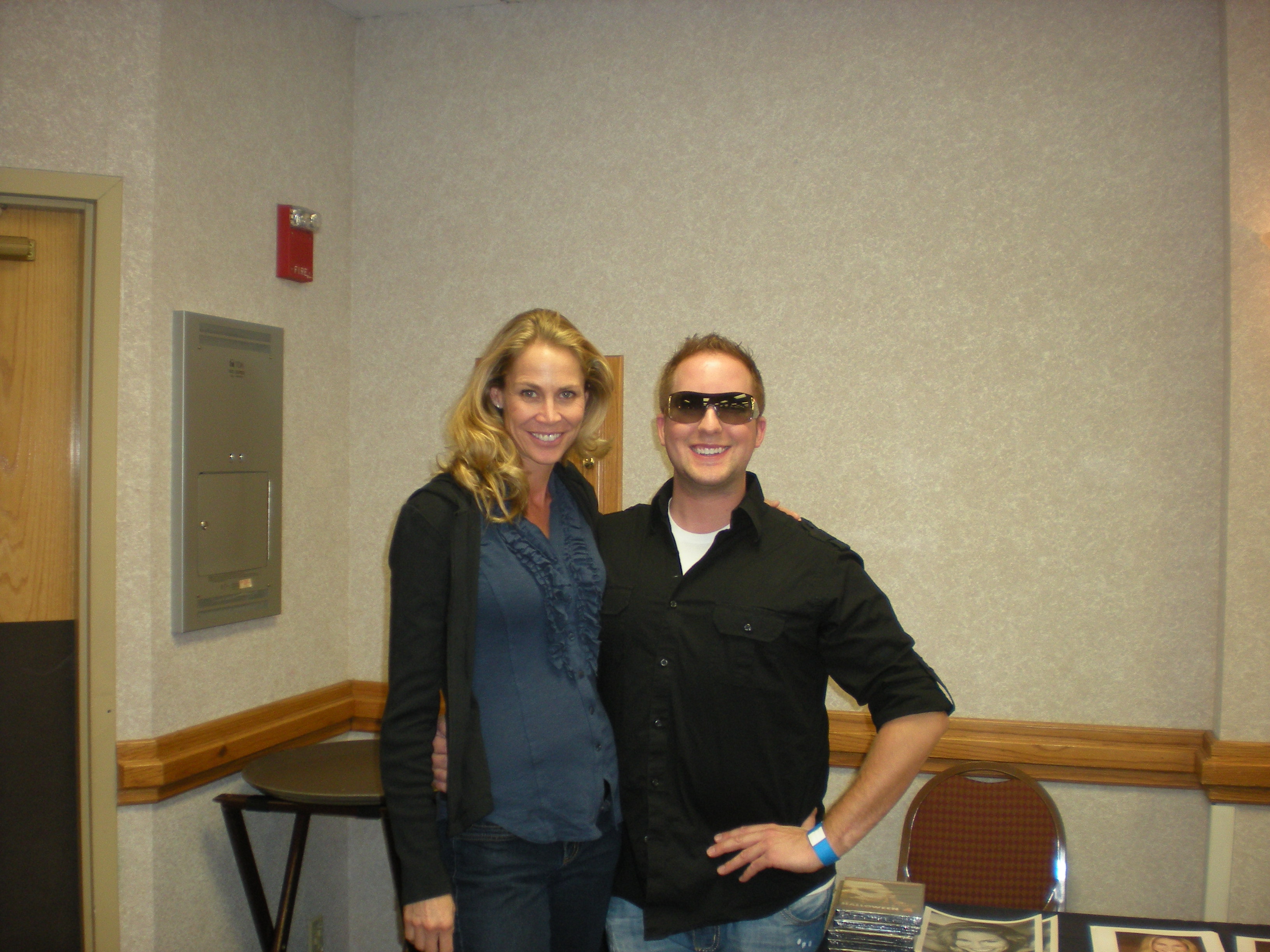 With actress Kathleen Kinmont at Crypticon 2010.