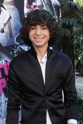 Adam G. Sevani at event of Sokis hip-hopo ritmu 3D (2010)