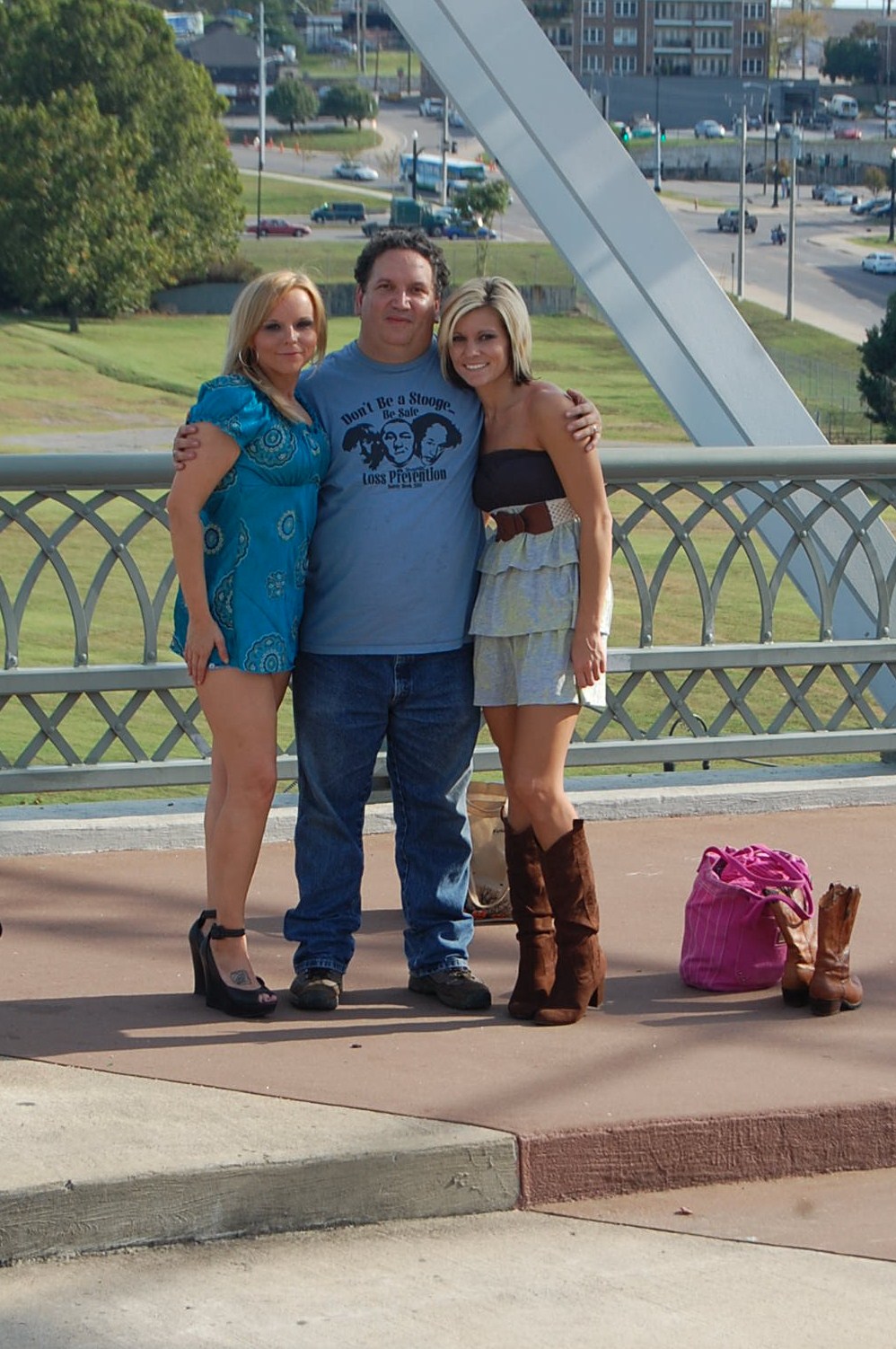 James Magnum Cook with Models Barbie White and Terri Lynn in Nashville, TN. This was after a Photo Shoot With Ken Shelton and Hot Stuff Magazine!
