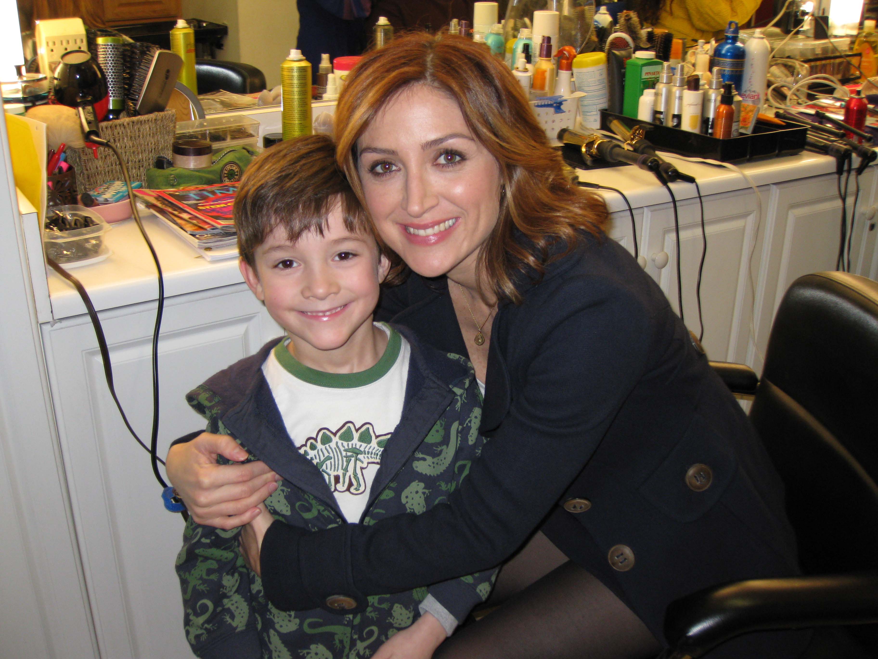 Griffin Cleveland and Sasha Alexander on the set of the pilot, The Karenskys.