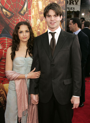 Rachael Leigh Cook and Daniel Gillies at event of Zmogus voras 2 (2004)