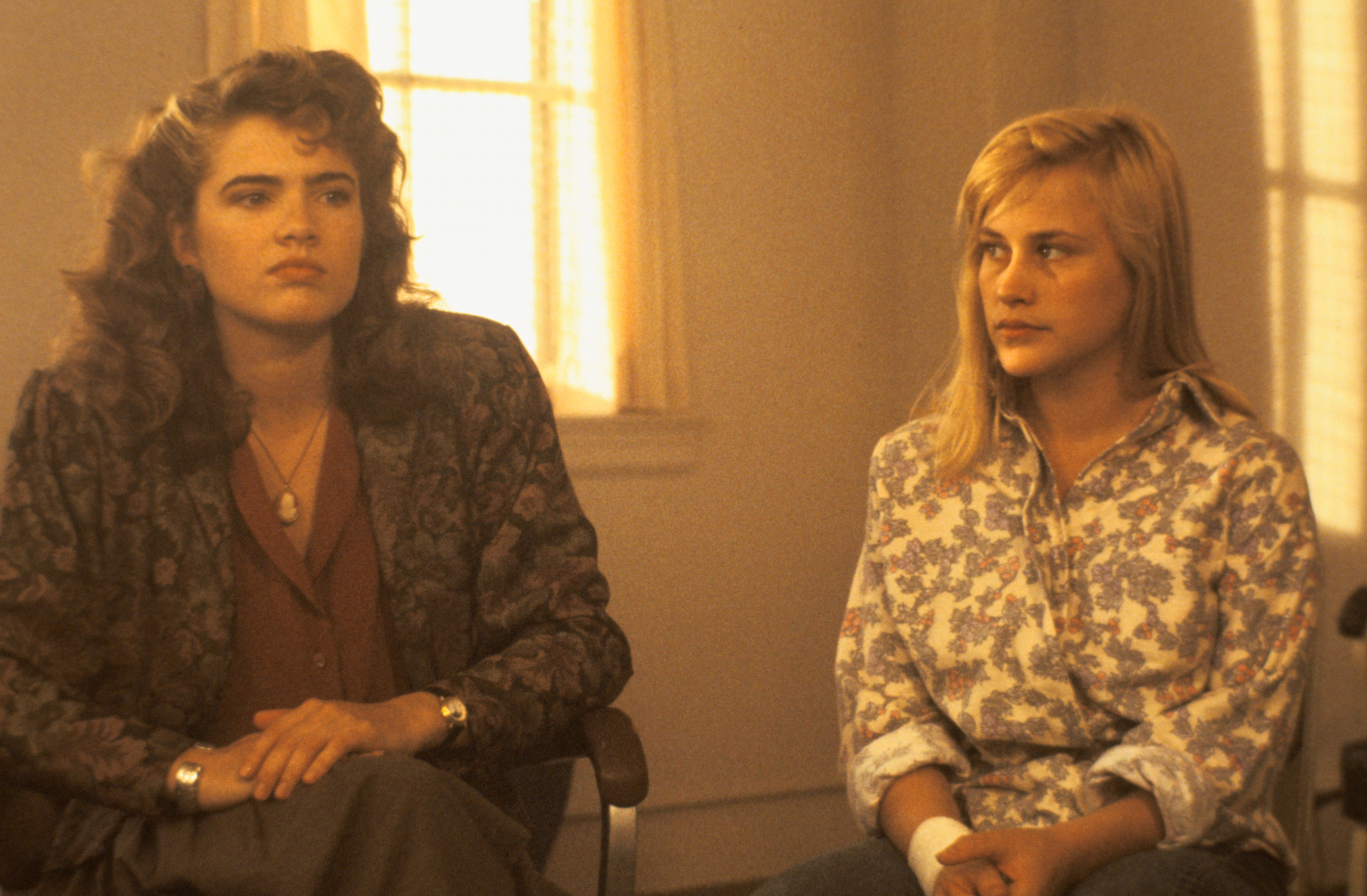 Still of Patricia Arquette and Heather Langenkamp in A Nightmare on Elm Street 3: Dream Warriors (1987)