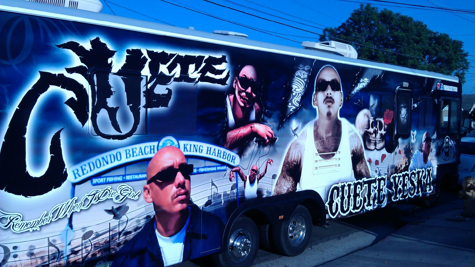 Cuete Yeska Tour Bus