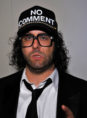 Judah Friedlander at event of The 61st Primetime Emmy Awards (2009)