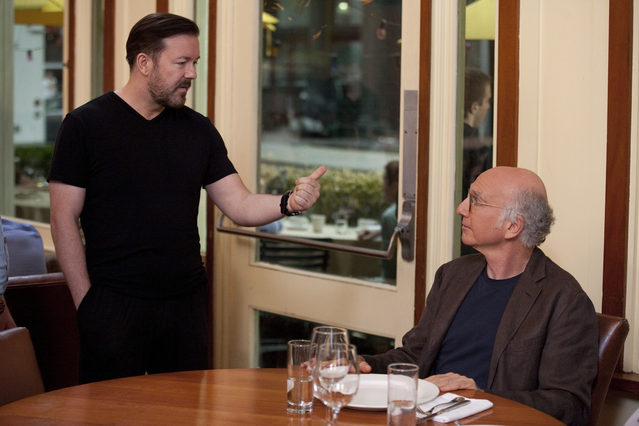 Still of Larry David and Ricky Gervais in Curb Your Enthusiasm (1999)