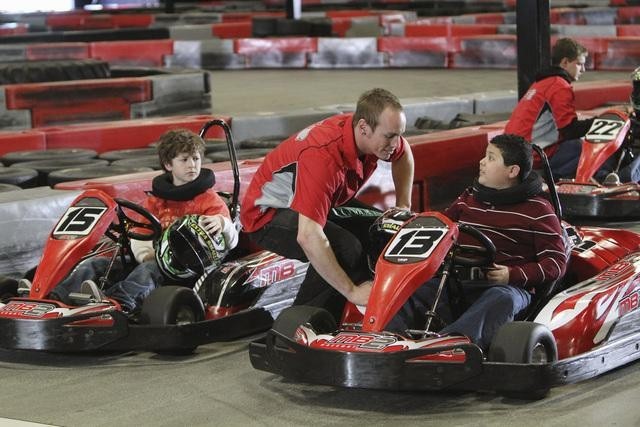 Still of Nolan Gould and Rico Rodriguez in Moderni seima (2009)