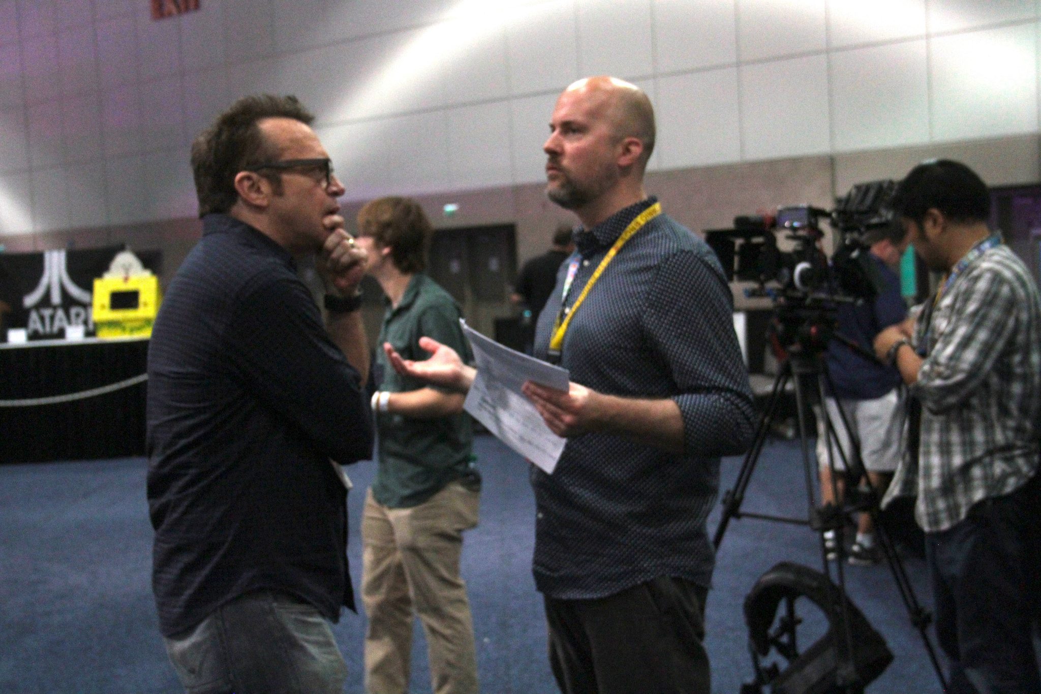 Director Jeremy Snead with host Tom Arnold at E3 2015 for 'Unlocked: The World Of Games, Revealed'