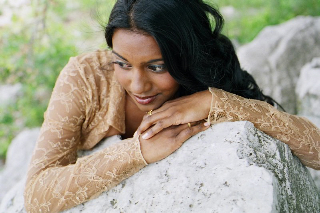 Sharon Muthu, Jazz Vocalist & Singer-Songwriter.