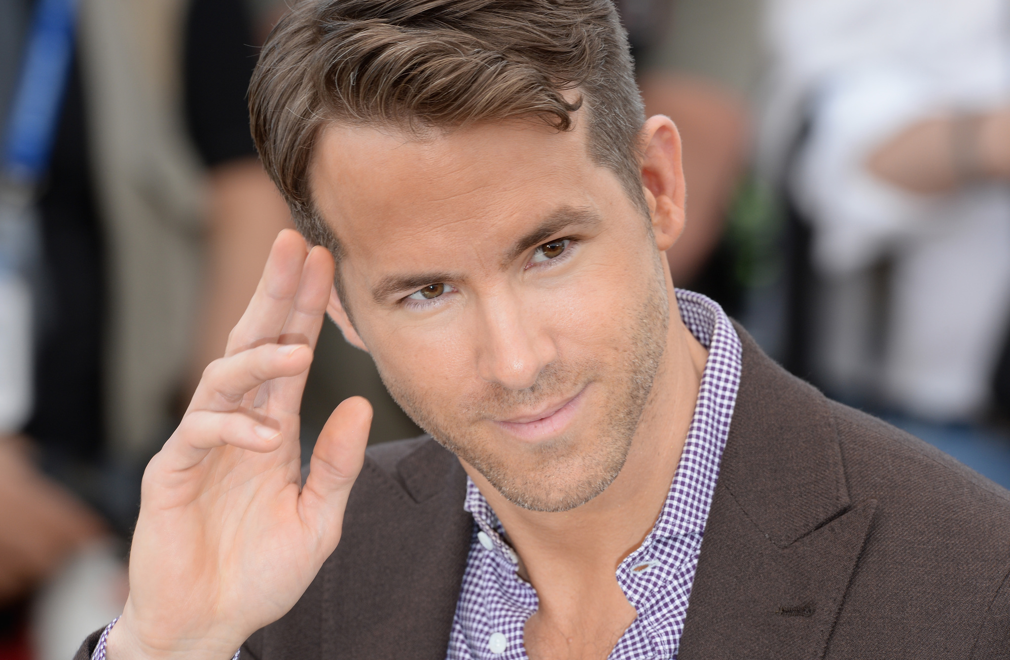 Ryan Reynolds at event of The Captive (2014)