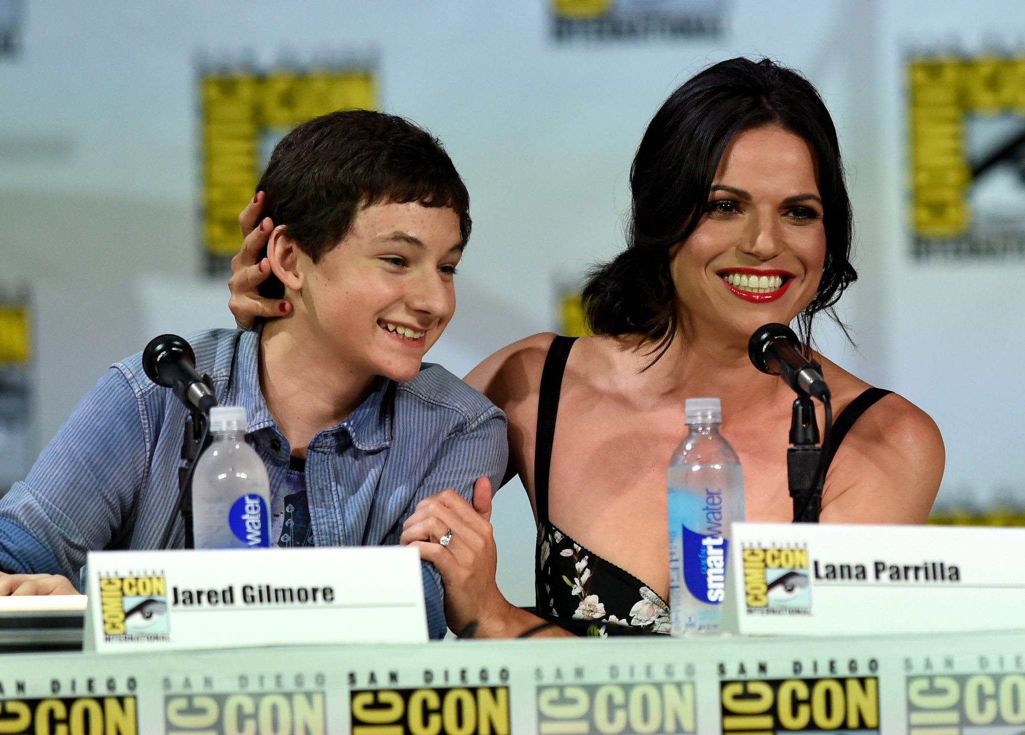 Lana Parrilla and Jared Gilmore at event of Once Upon a Time (2011)