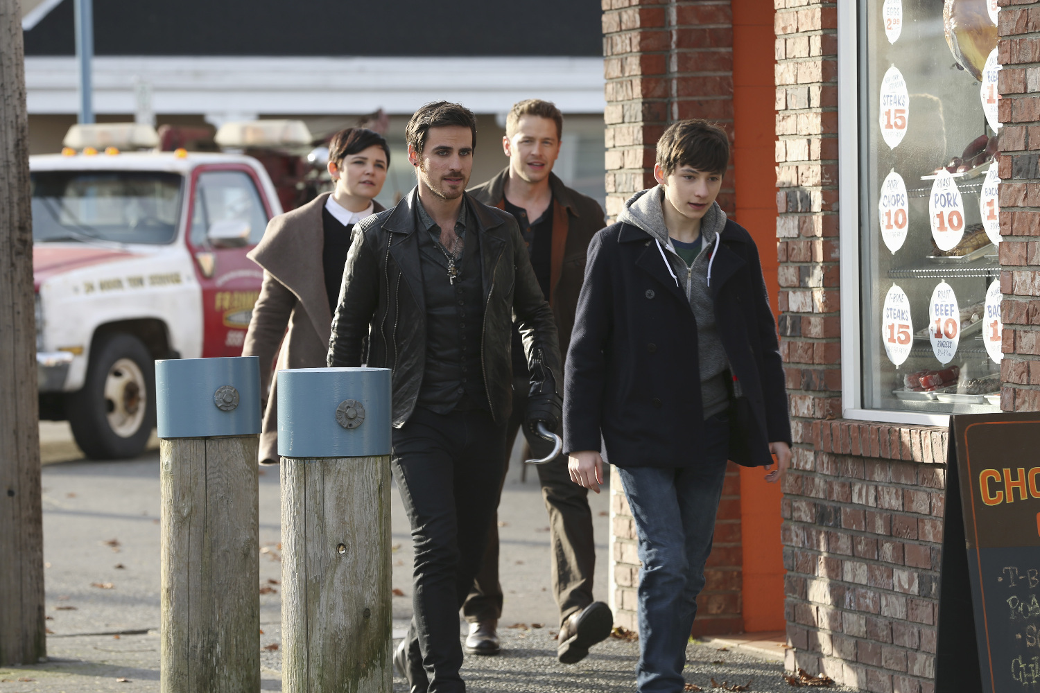 Still of Ginnifer Goodwin, Colin O'Donoghue, Jared Gilmore and Josh Dallas in Once Upon a Time (2011)