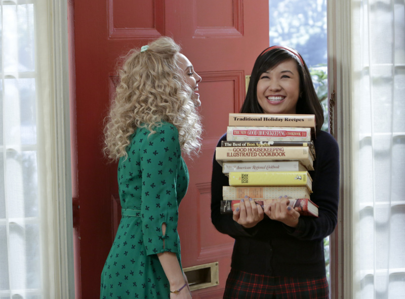 Still of AnnaSophia Robb and Ellen Wong in The Carrie Diaries (2013)