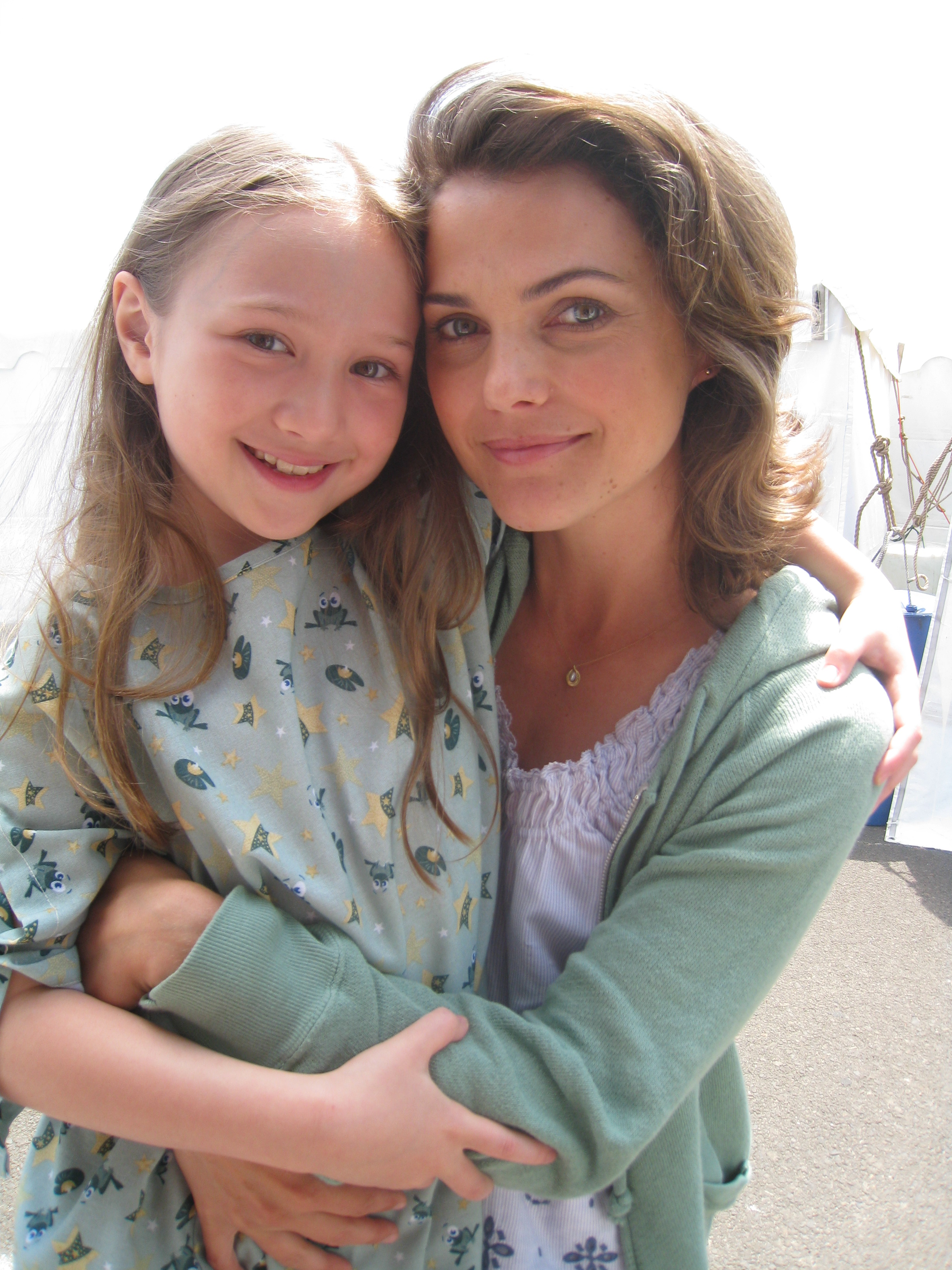 Meredith with the lovely Keri Russell on the set of Extraordinary Measures