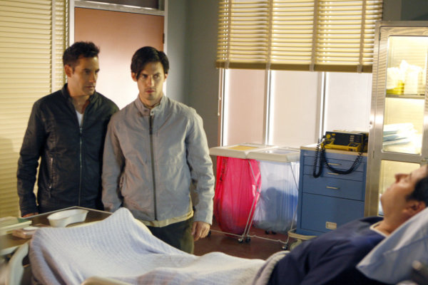 Still of Adrian Pasdar and Milo Ventimiglia in Herojai (2006)