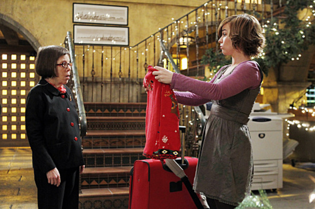 Renée Felice Smith (Nell) with Linda Hunt (Hetty) on set of NCIS:LA