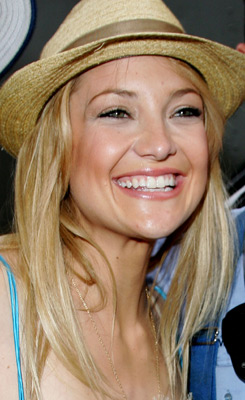 Kate Hudson at event of Total Request Live (1999)