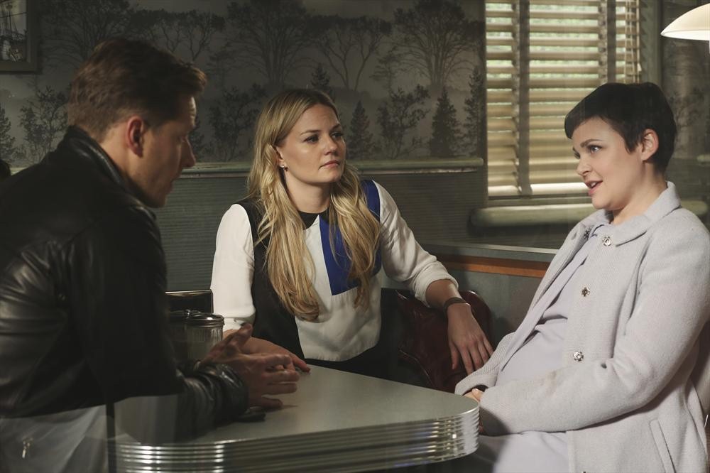 Still of Ginnifer Goodwin, Jennifer Morrison and Josh Dallas in Once Upon a Time (2011)