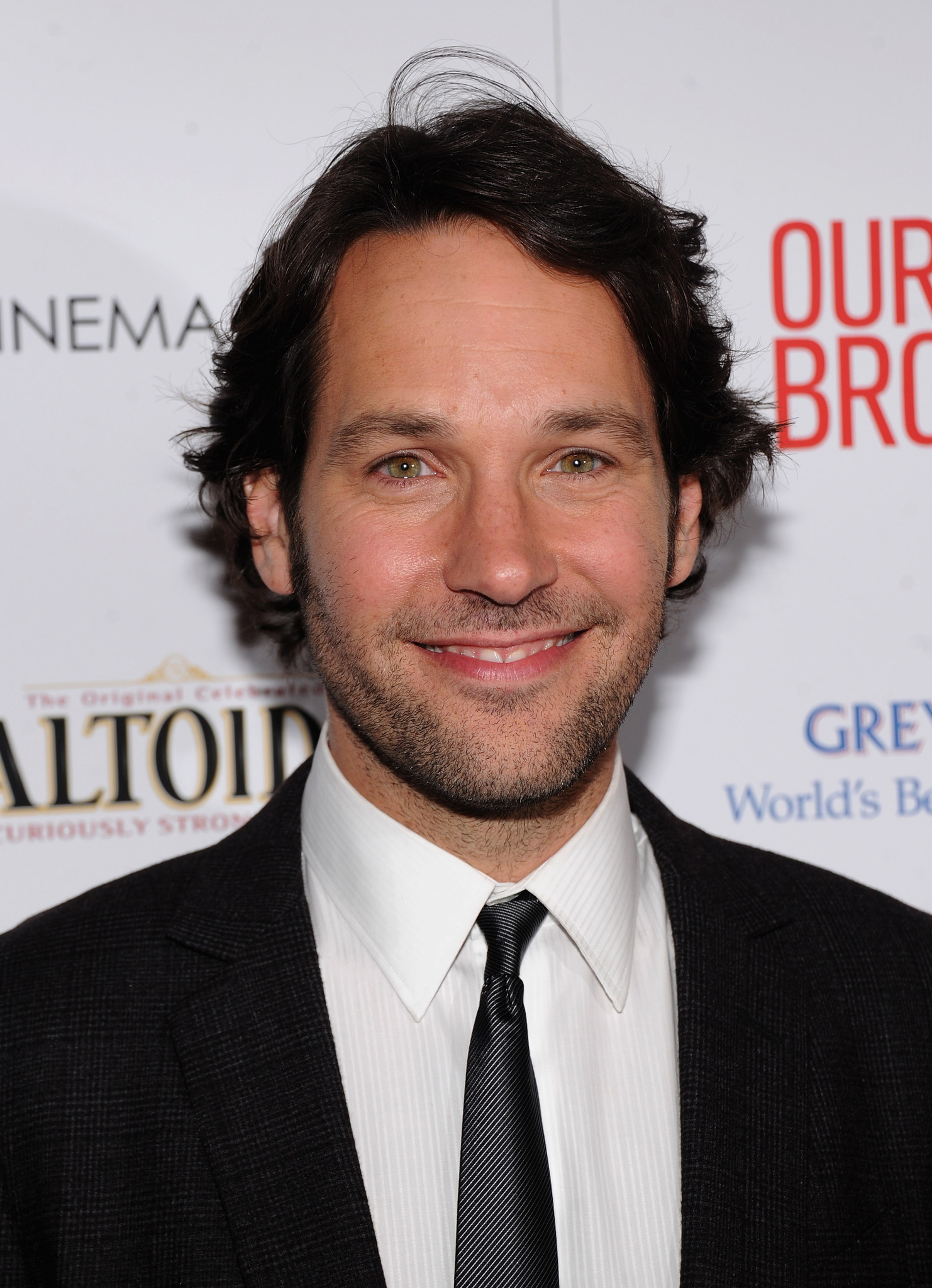 Paul Rudd at event of Our Idiot Brother (2011)