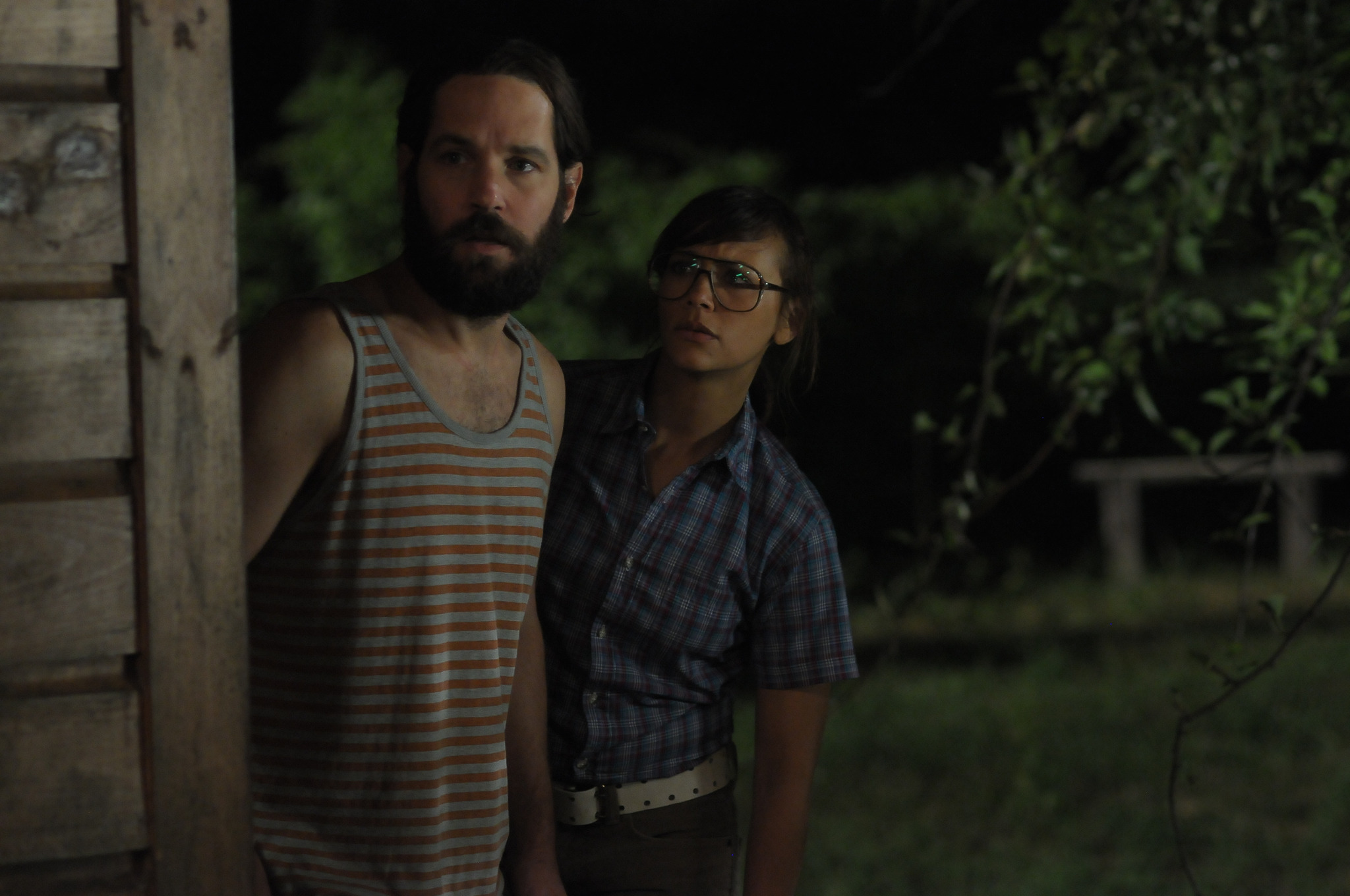 Still of Rashida Jones and Paul Rudd in Our Idiot Brother (2011)