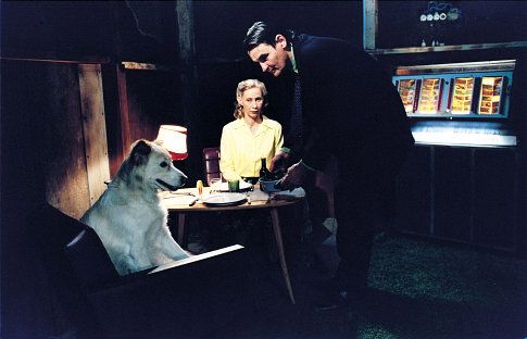 Still of Kati Outinen and Markku Peltola in Zmogus be praeities (2002)