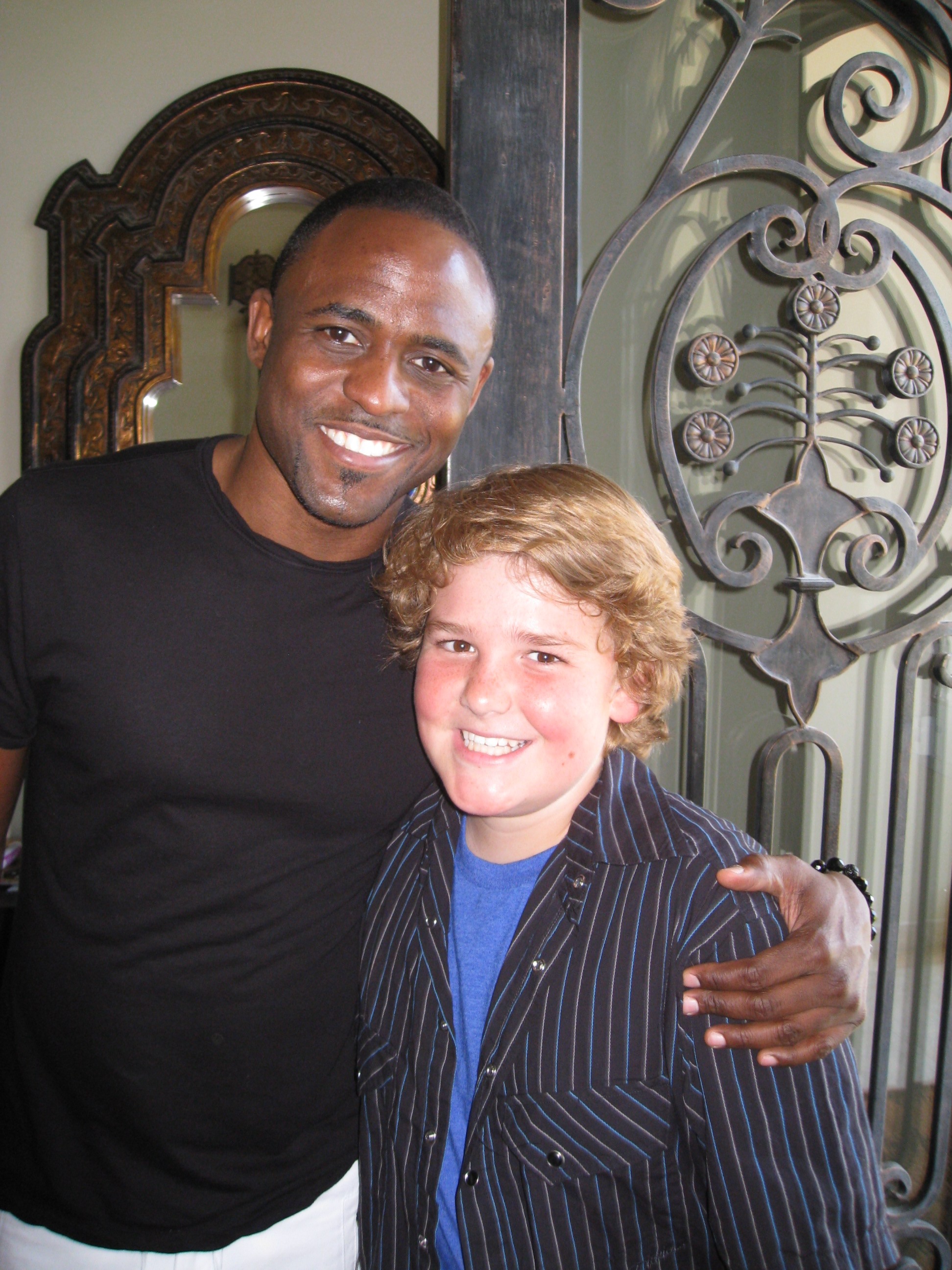 On set with Wayne Brady