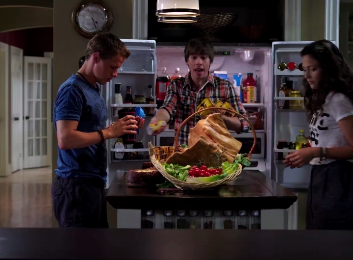 Still of Kevin G. Schmidt, Italia Ricci and Jordan Gavaris in Unnatural History (2010)