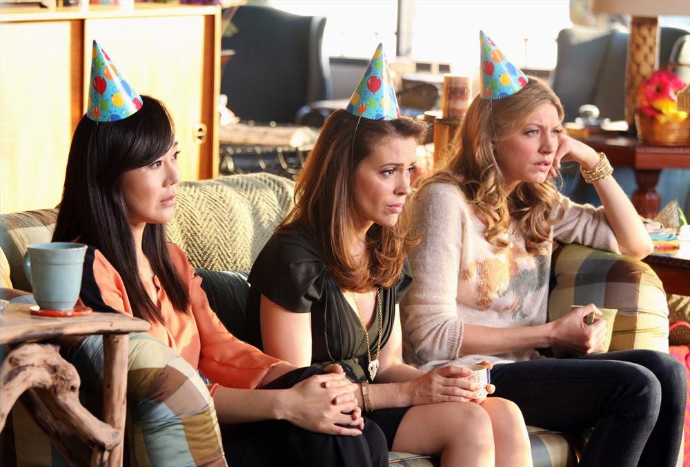 Still of Alyssa Milano, Yunjin Kim and Jes Macallan in Mistresses (2013)