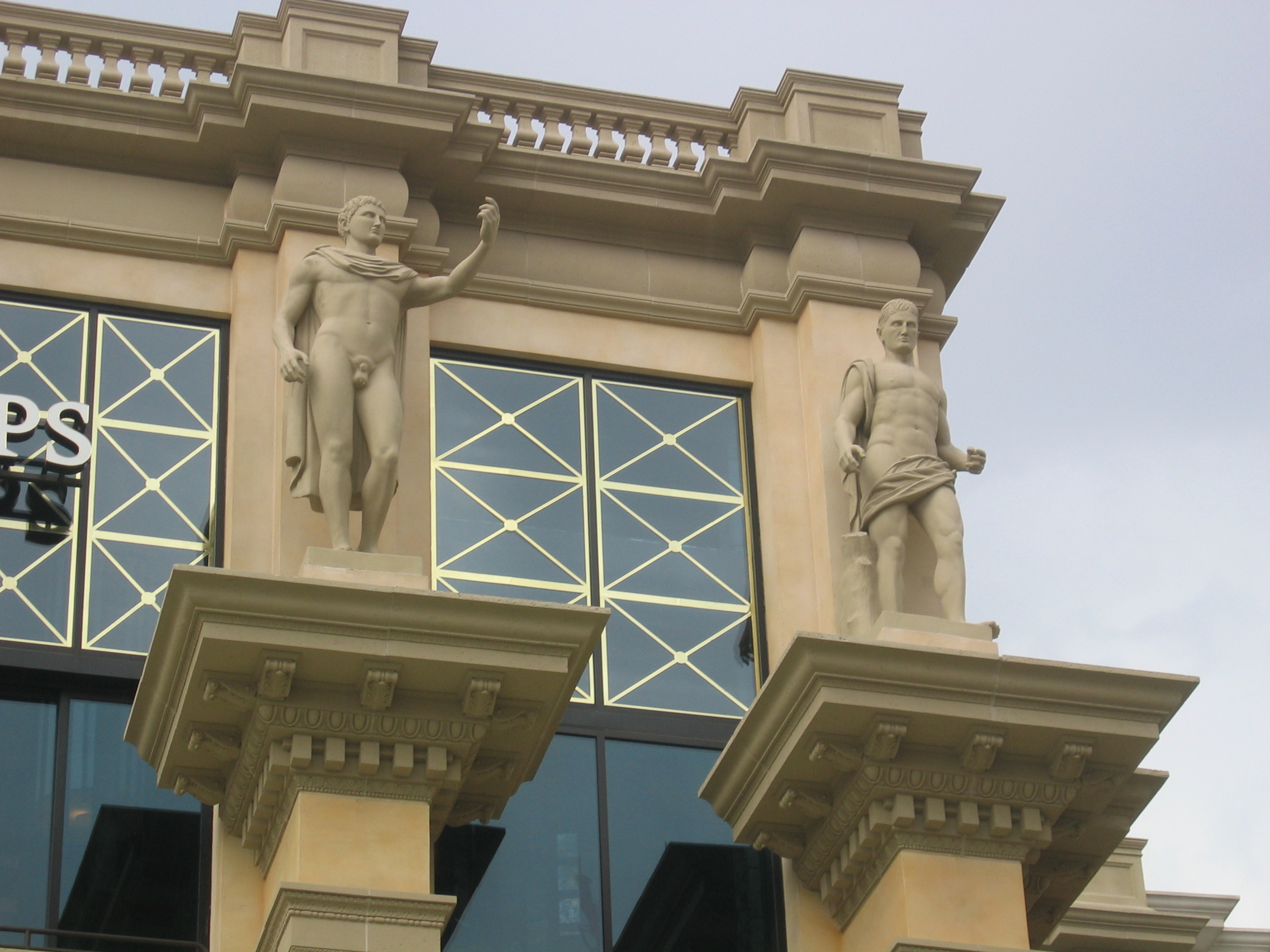 10.5' tall statues for Caesars Pallace