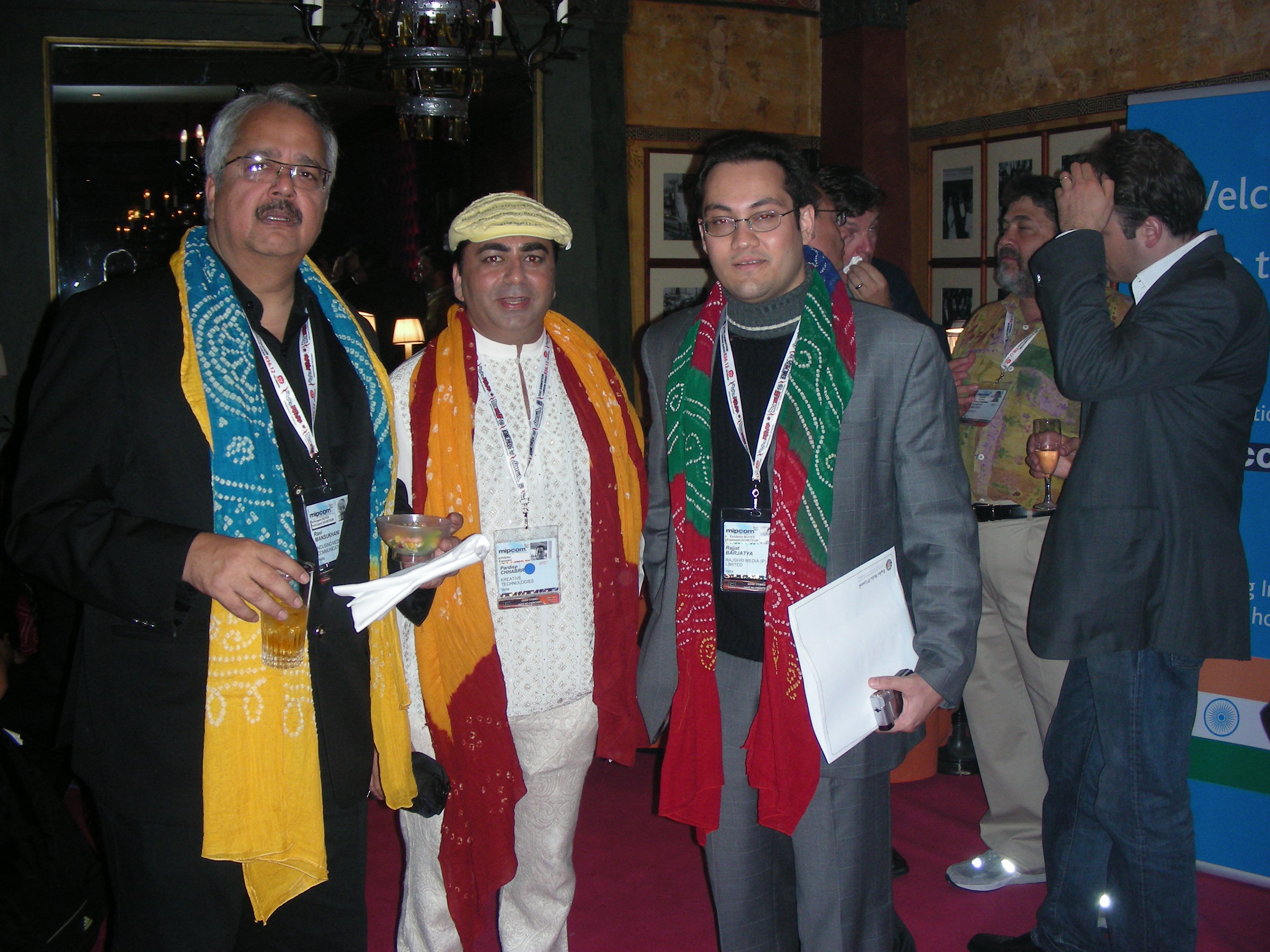 2007, 8th Oct; With Rajjat Barjatiya and Others At Cannes, France