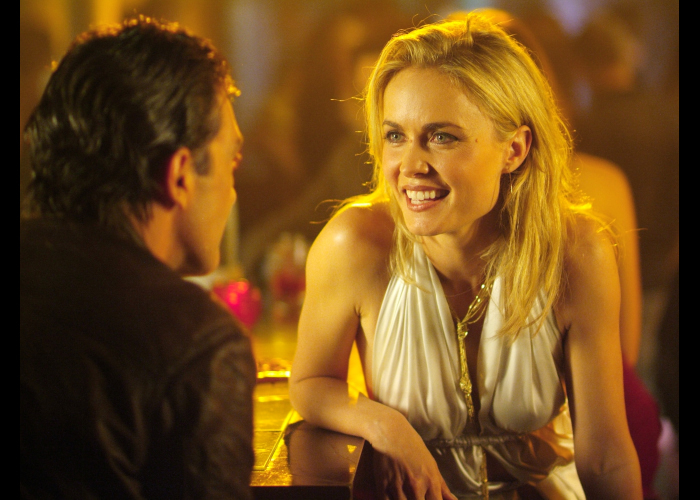 Still of Antonio Banderas and Radha Mitchell in Thick as Thieves (2009)