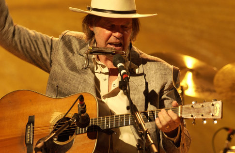 Still of Neil Young in Neil Young: Heart of Gold (2006)
