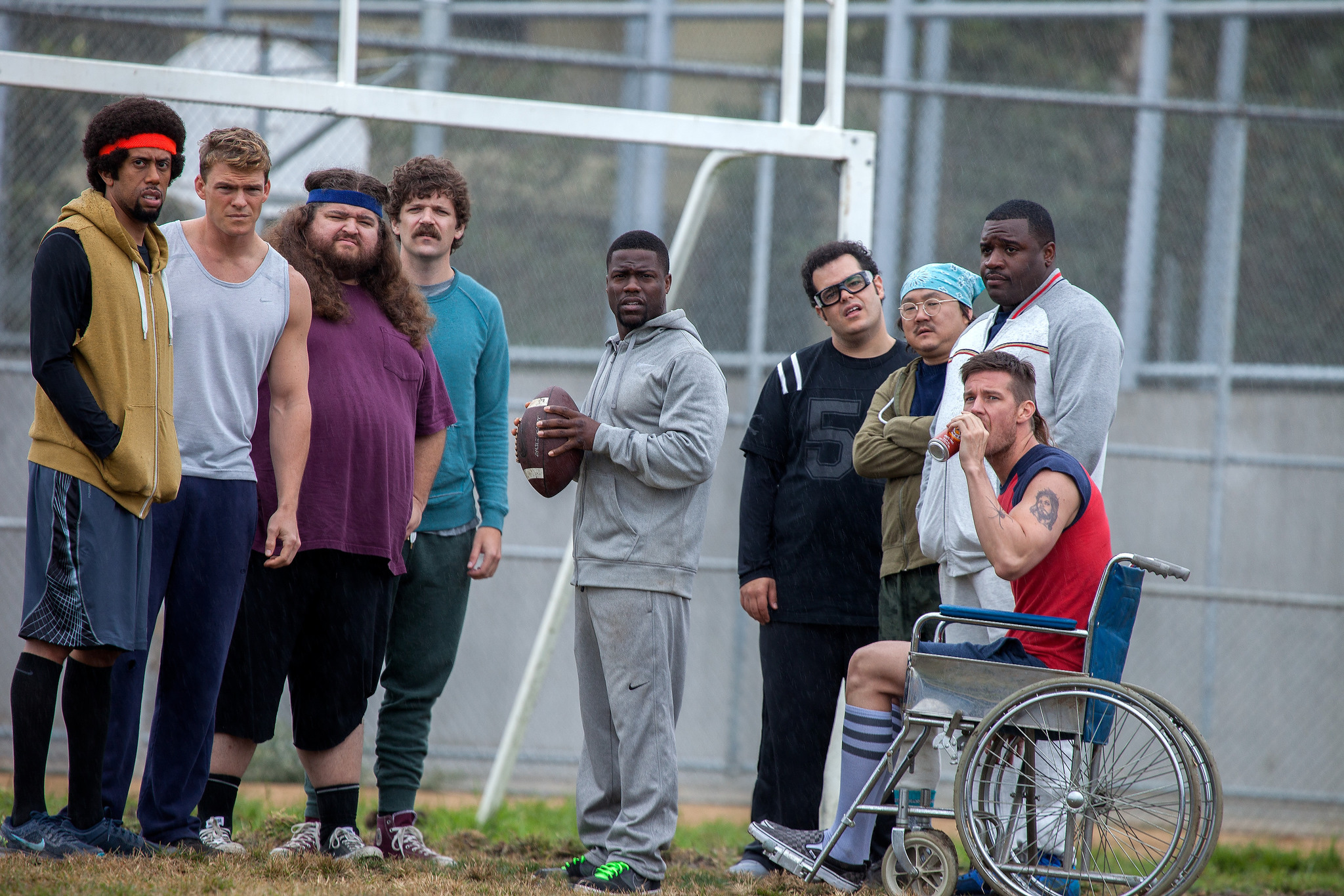 Still of Jorge Garcia, Kevin Hart, Aaron Takahashi, Josh Gad, Alan Ritchson, Dan Gill and Colin Kane in Pabroliu nuoma (2015)