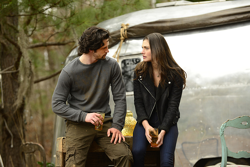 Still of Nathan Parsons and Phoebe Tonkin in The Originals (2013)