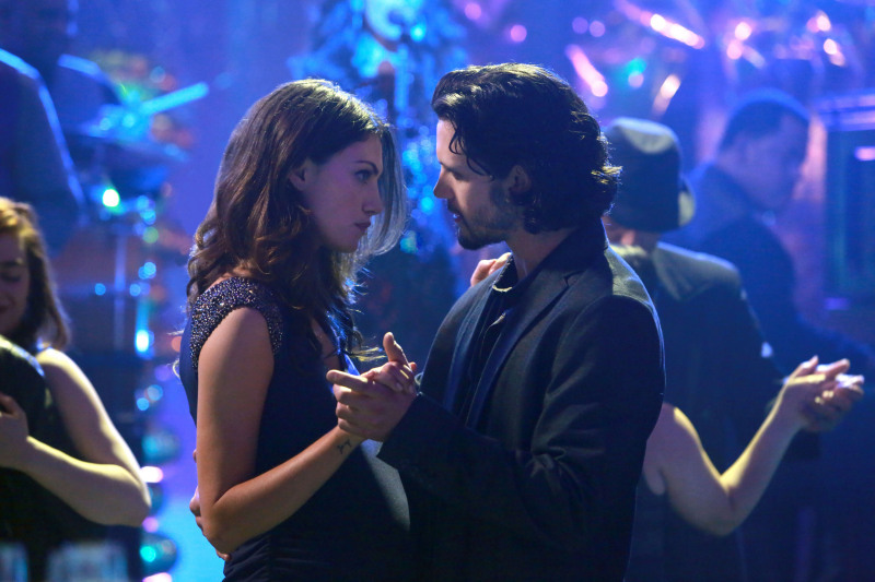 Still of Nathan Parsons and Phoebe Tonkin in The Originals (2013)